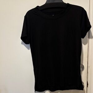 GAIAM Black Short Sleeve Crew Neck Tee